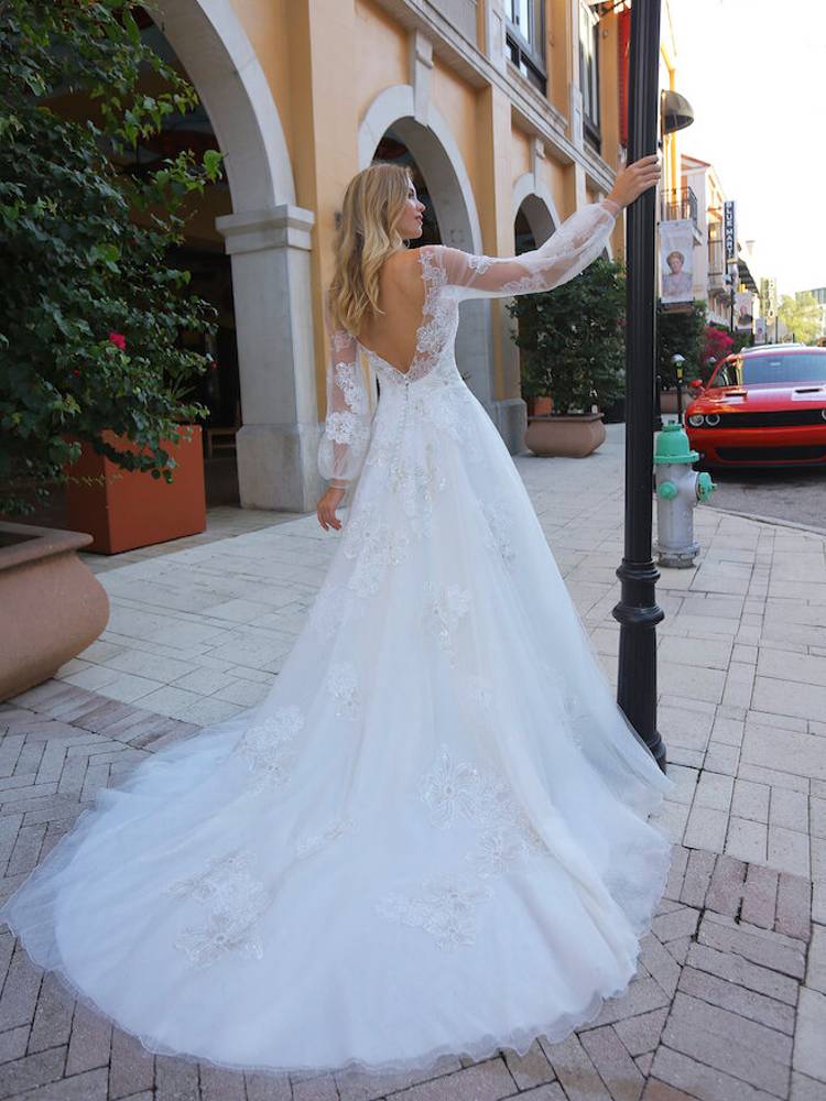 Wedding Dresses, Bridesmaids & Prom Gowns | David's Bridal
